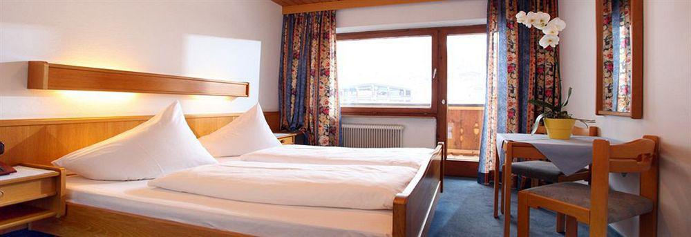 Hotel Taxacher Kirchberg in Tirol Eksteriør bilde